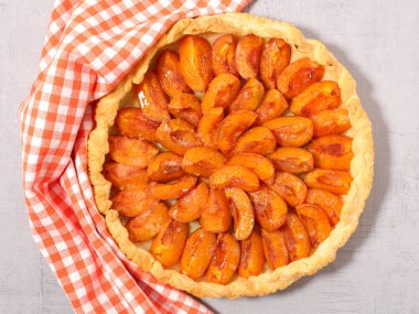 İştah açıcı ev yapımı kayısı pasta