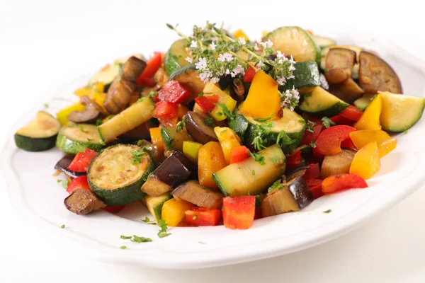 Ratatouille Guiso Verduras Plato Blanco —  Fotos de Stock