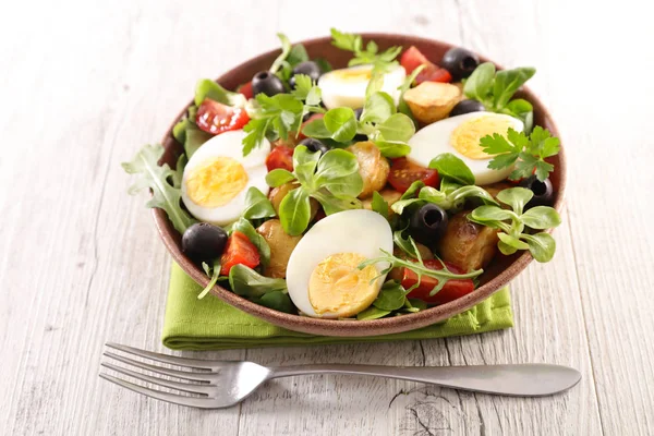 Vegetable Salad Egg Table — Stock Photo, Image