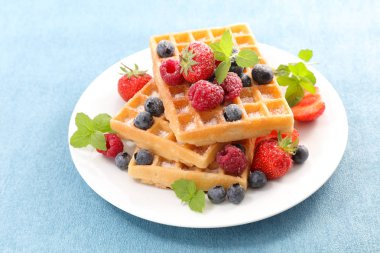 Waffle çilek meyve plaka ile