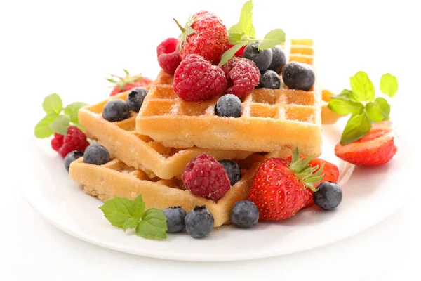 Waffle çilek meyve kase ile