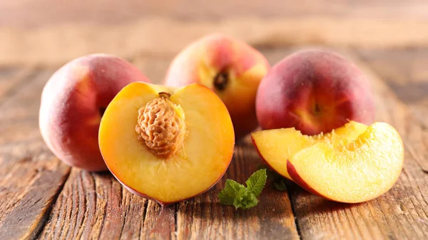 Fresh Peaches Wood Background — Stock Photo, Image