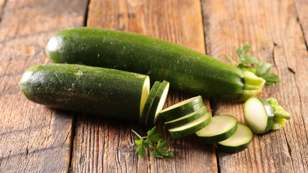 Gustose Zucchine Fondo Legno — Foto Stock