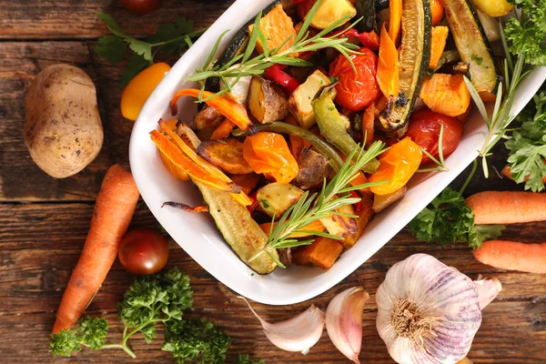 Légumes Rôtis Dessus Sur Fond Gros Plan — Photo