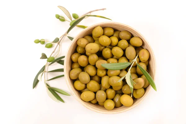 Schüssel Mit Grünen Oliven Auf Weißem Hintergrund — Stockfoto