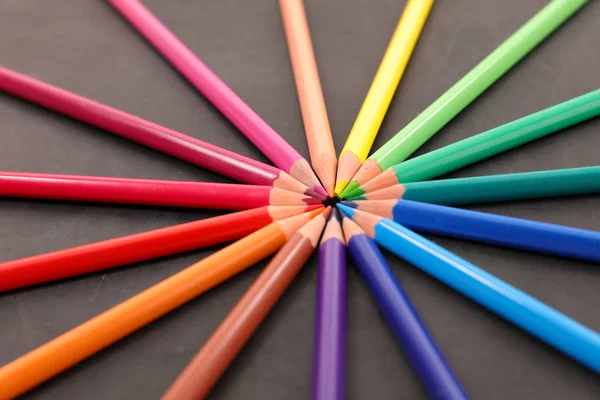 Colored Pencil Circle Dark Background — Stock Photo, Image