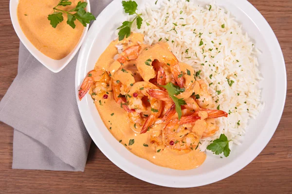 Shrimps Und Sahnesoße Mit Reis Weißem Teller — Stockfoto