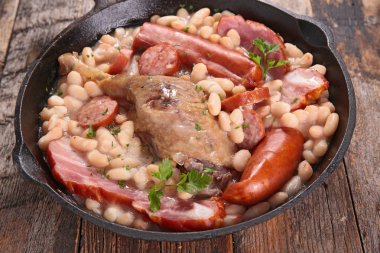 cassoulet, Fransız yemek yakın atış