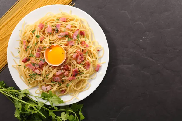 Spaghetti Met Carbonara Saus — Stockfoto