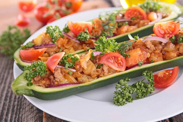 Zucchine Forno Con Manzo Pomodoro — Foto Stock