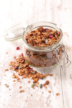 homamde granola kavanoz içinde