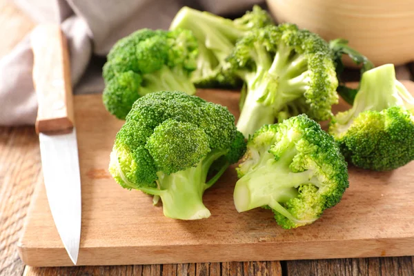 Broccoli Tavola Legno Vista Vicino — Foto Stock