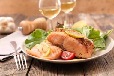 salata, somon görünümü kapatın