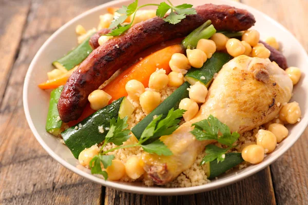 Embutidos Pollo Con Verduras Sémola —  Fotos de Stock