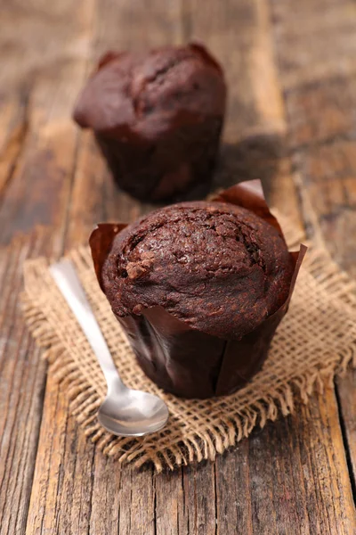 Muffin Czekolady Tle Drewna Bliska — Zdjęcie stockowe
