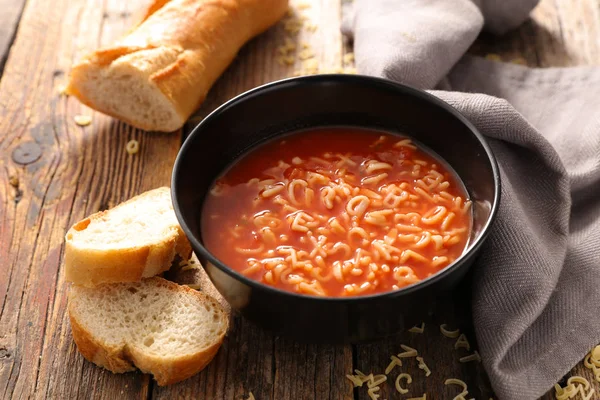 Bowl Tomato Pasta Soup Bread Table — Stock Photo, Image