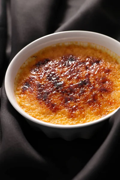 Flan Caramelo Con Tapa Quemada Tiro Cerca —  Fotos de Stock