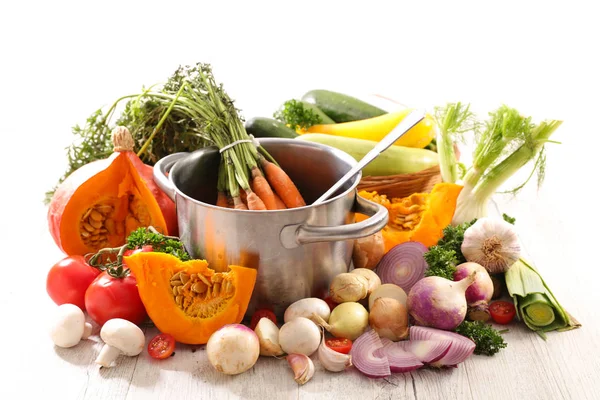 料理の野菜スープの正面図 — ストック写真