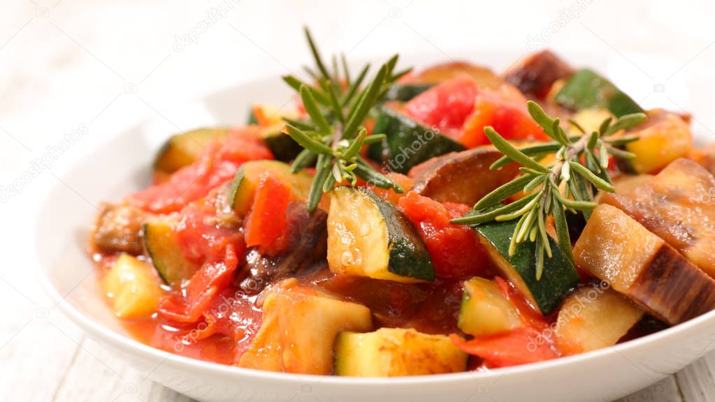 Stewed mixed vegetables and tomato sauce