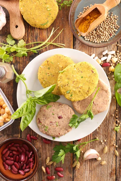 Přísady Dřevěný Stůl Pro Vaření Vegetariánská Steak — Stock fotografie