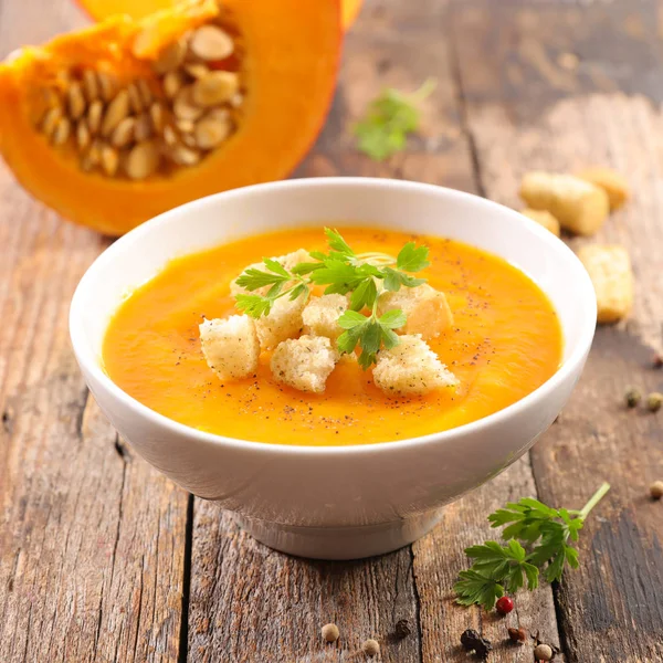 Cuenco Sopa Calabaza Con Panes Horneados — Foto de Stock