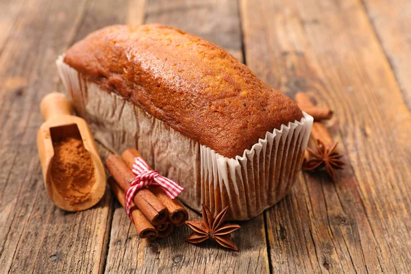 Gâteau Pain Épice Épices Sur Table Bois — Photo