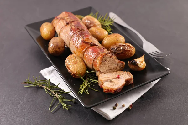 Filet Mignon Garnished Potatoes — Stock Photo, Image
