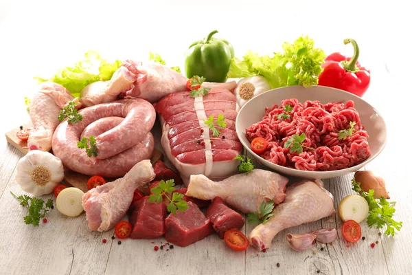 Ingredienti Carne Cruda Tavola Legno — Foto Stock