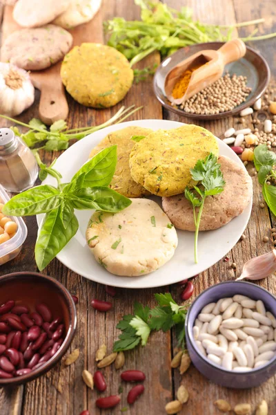 Hambúrgueres Vegan Com Ingredientes Mesa Madeira — Fotografia de Stock