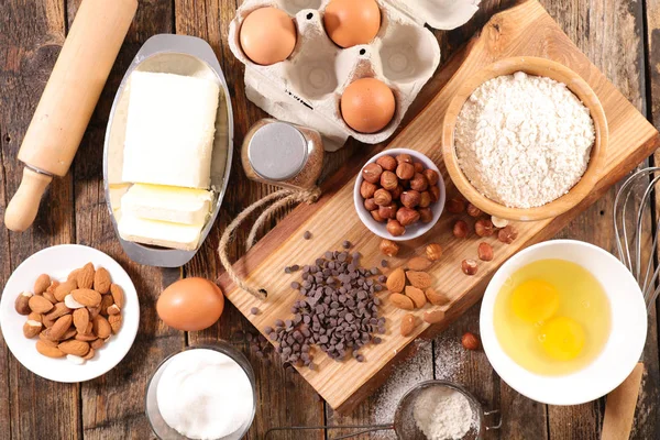 Bakken Ingrediënten Voor Kerst Koekjes Houten Tafel — Stockfoto