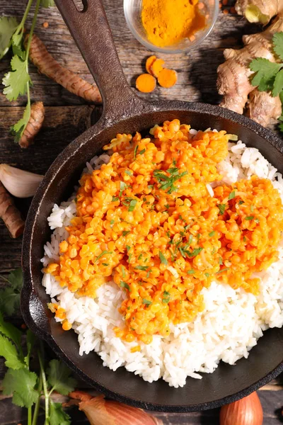 Rice Lentil Dhal Pan Wooden Table — Stock Photo, Image
