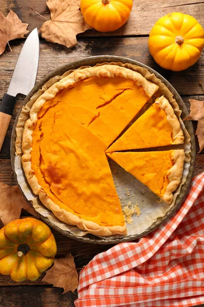 Tarta Calabaza Sobre Fondo Madera —  Fotos de Stock