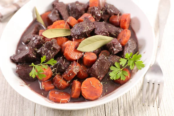 Guisado Carne Com Cenouras — Fotografia de Stock