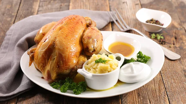 Roasted Chicken Mashed Potato White Plate Wooden Table — Stock Photo, Image