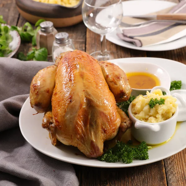 Dining Wooden Table Roasted Chicken Mashed Potato — Stock Photo, Image