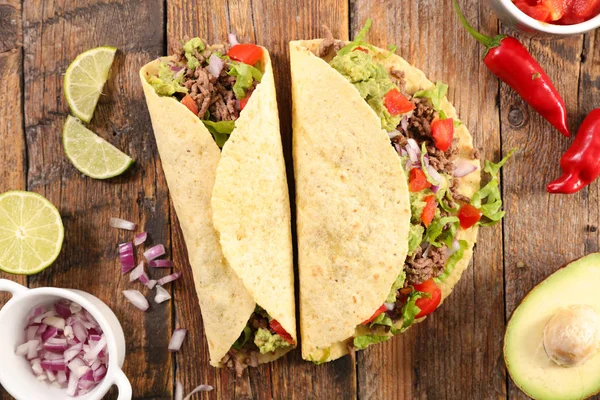 Fajitas Mit Rindfleisch Guacamole Und Gemüse — Stockfoto