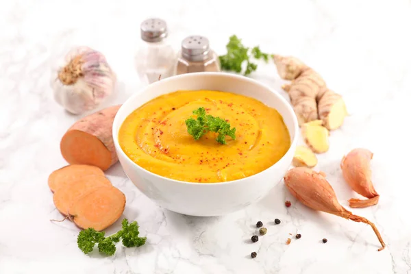 Zoete Aardappelsoep Met Gember Knoflook Tafel — Stockfoto