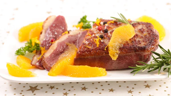 Roasted Duck Breast Orange Slices — Stock Photo, Image