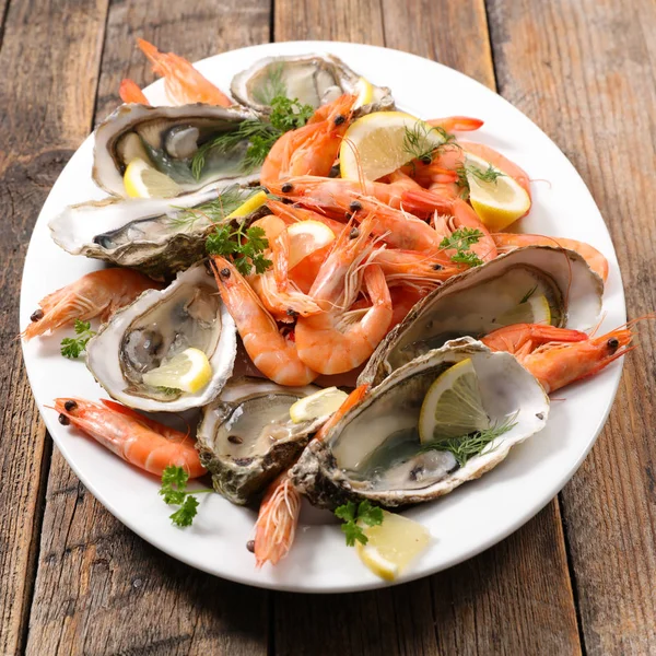 Food Composition Shrimps Oysters Plate — Stock Photo, Image