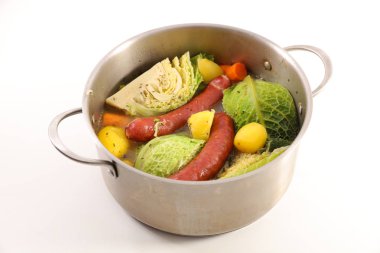 lezzetli sebze, et suyu ve sosis görünümünü kapat