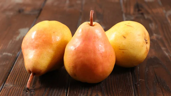 Close View Fresh Pear Wooden Table — Stock Photo, Image