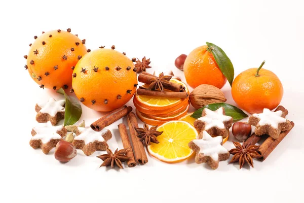 Oranžový Skořice Perník Cookie Izolovaných Bílém Pozadí — Stock fotografie
