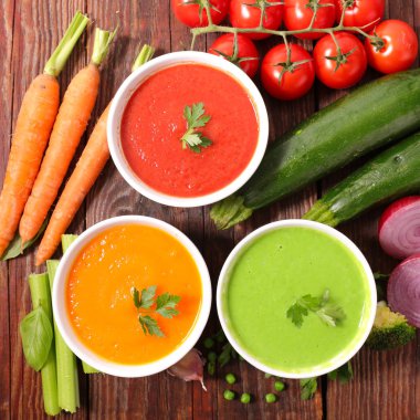 dan yukarıda çeşitli kase çorba görüntülemek