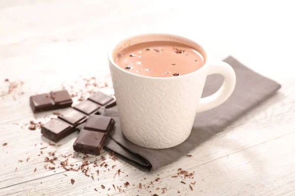 Nahaufnahme Von Milch Und Schokolade Auf Dem Tisch — Stockfoto