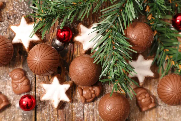 Шоколадные Шарики Рождественские Украшения — стоковое фото