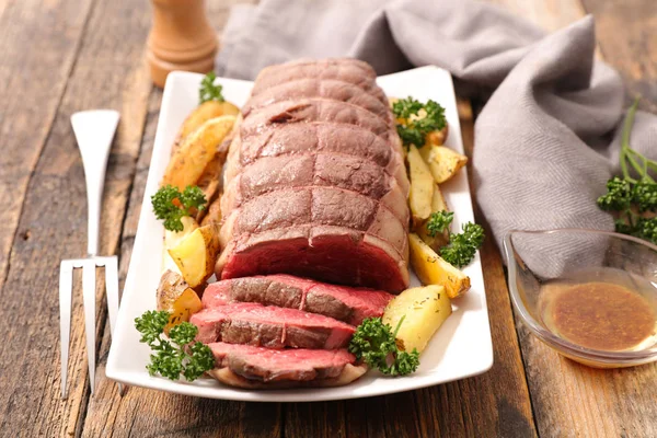 Carne Bovino Assada Produtos Hortícolas — Fotografia de Stock