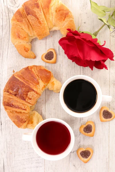 Valentine Breakfast Coffee Croissant — Stock Photo, Image