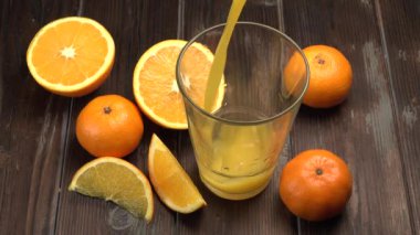 bardak taze portakal suyu