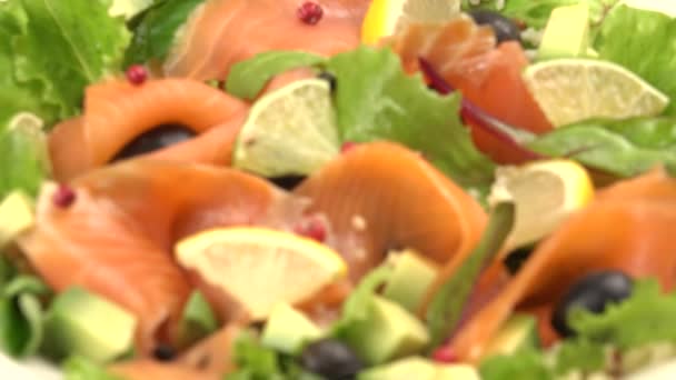 Salada Com Salmão Abacate — Vídeo de Stock