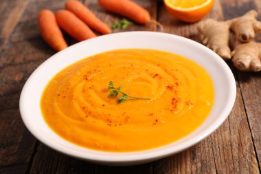 Havuç ve portakal çorbası.